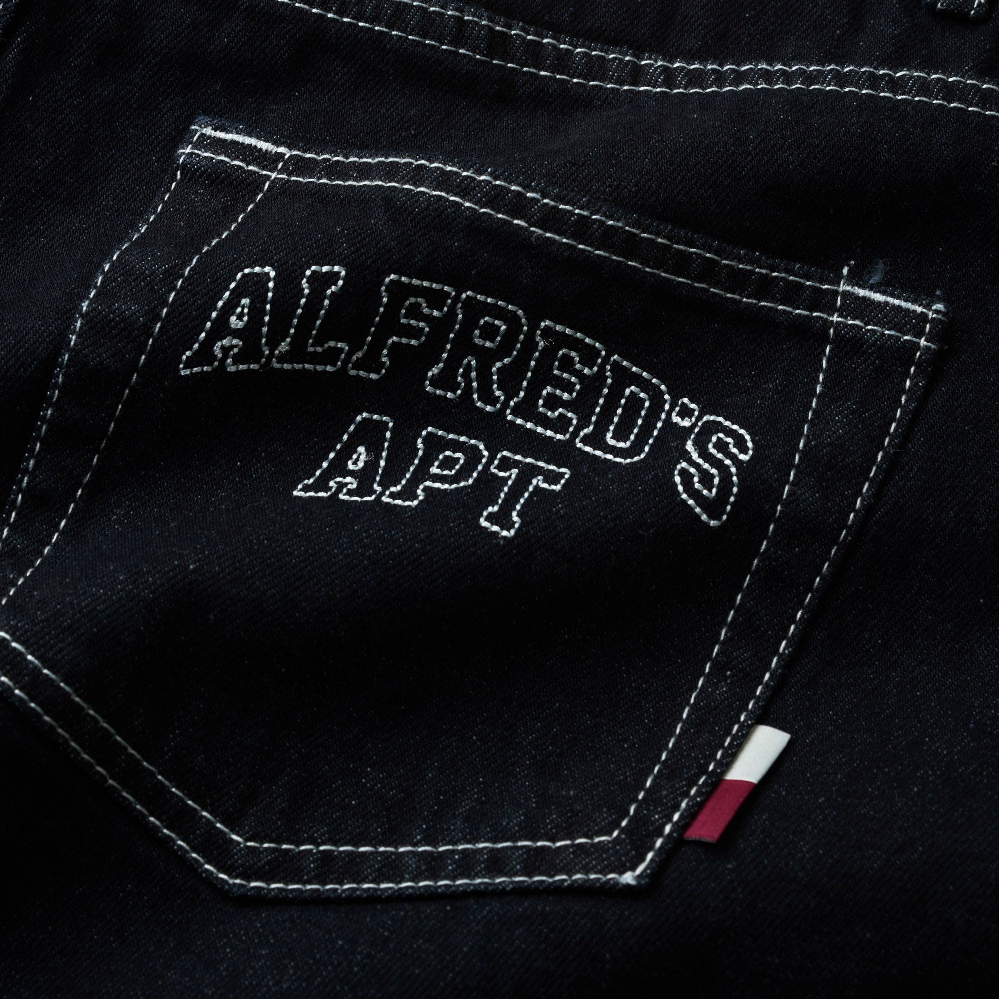 Alfred's Apartment - Denim Jort - Raw